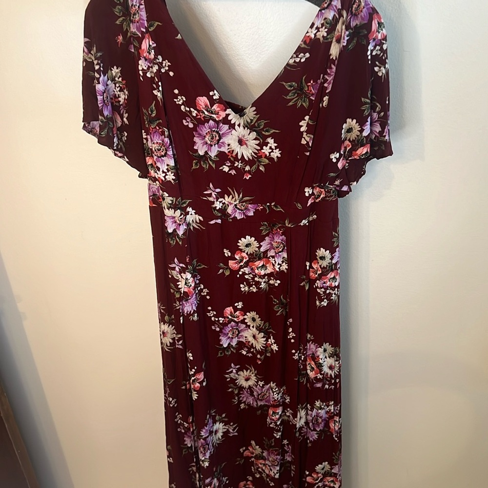 Torrid red wine floral gauze maxi dress m-slit front size 1
